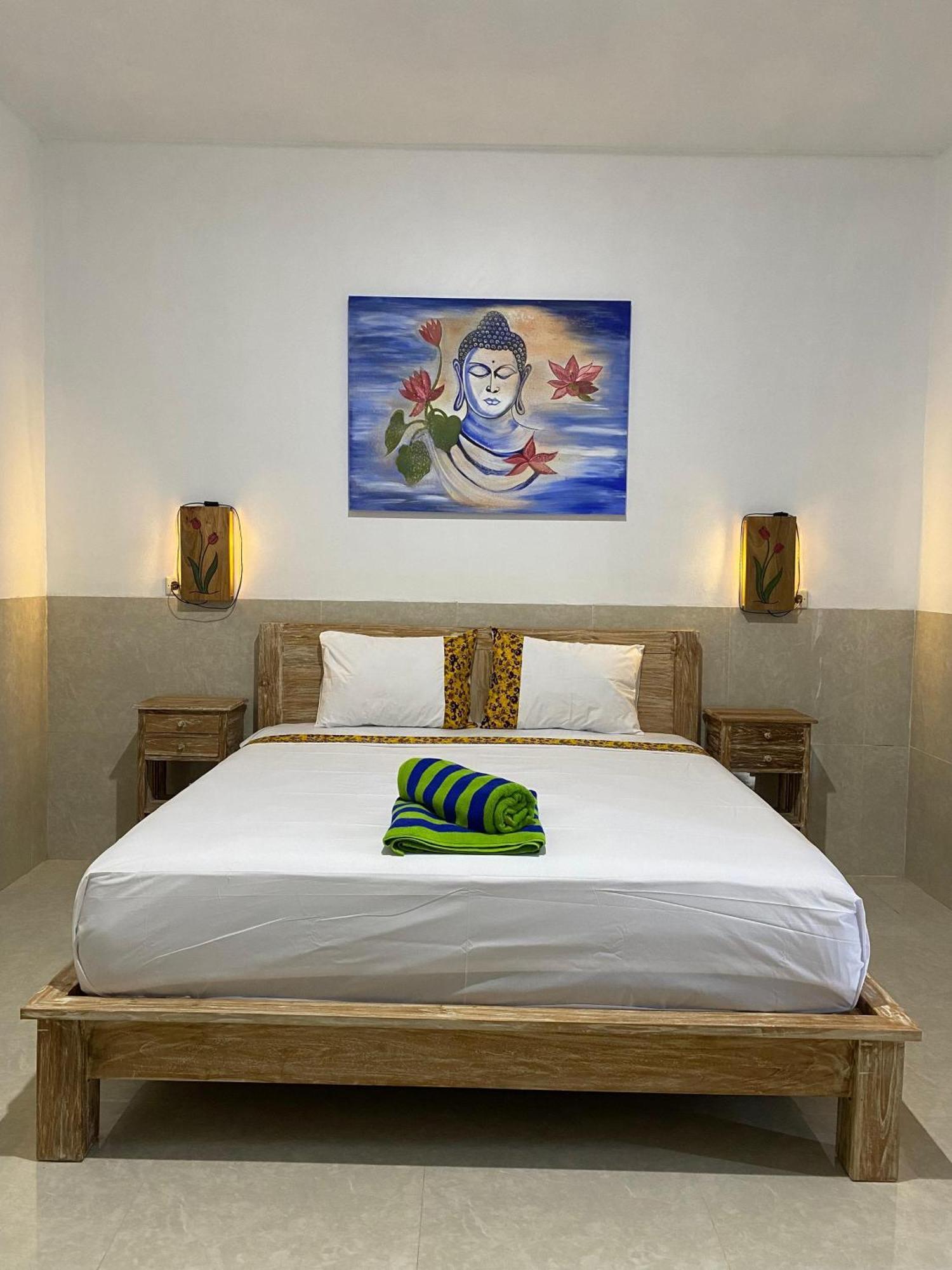 Coconut Beach Bungalows & Warung 2 Amed  Exterior photo