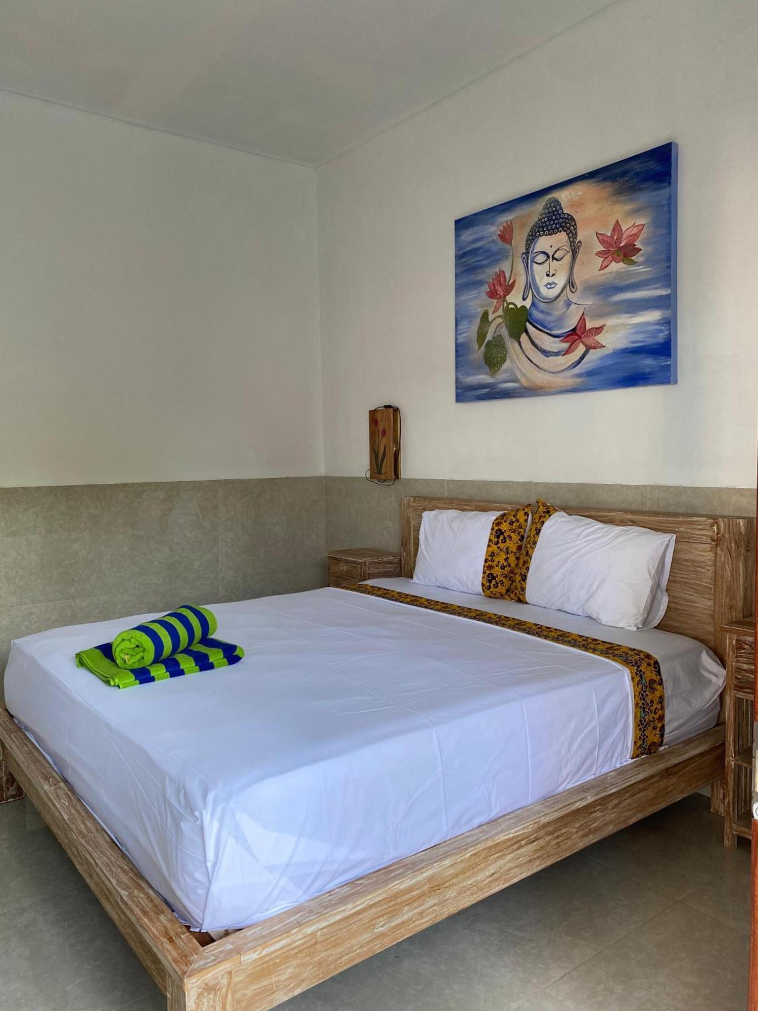 Coconut Beach Bungalows & Warung 2 Amed  Exterior photo